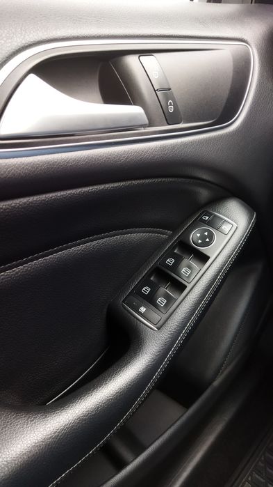 Mercedes Benz B 250E