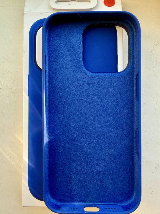Чохол для iPhone 16 Pro Silicone Case Ultramarine