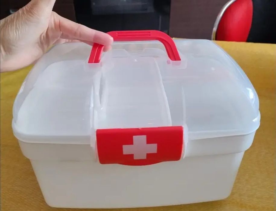 Caixa pequena para arrumar medicação