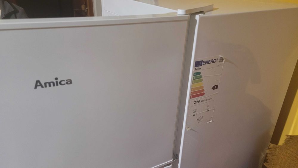 Lodówka Amica Kilkumiesięczna
