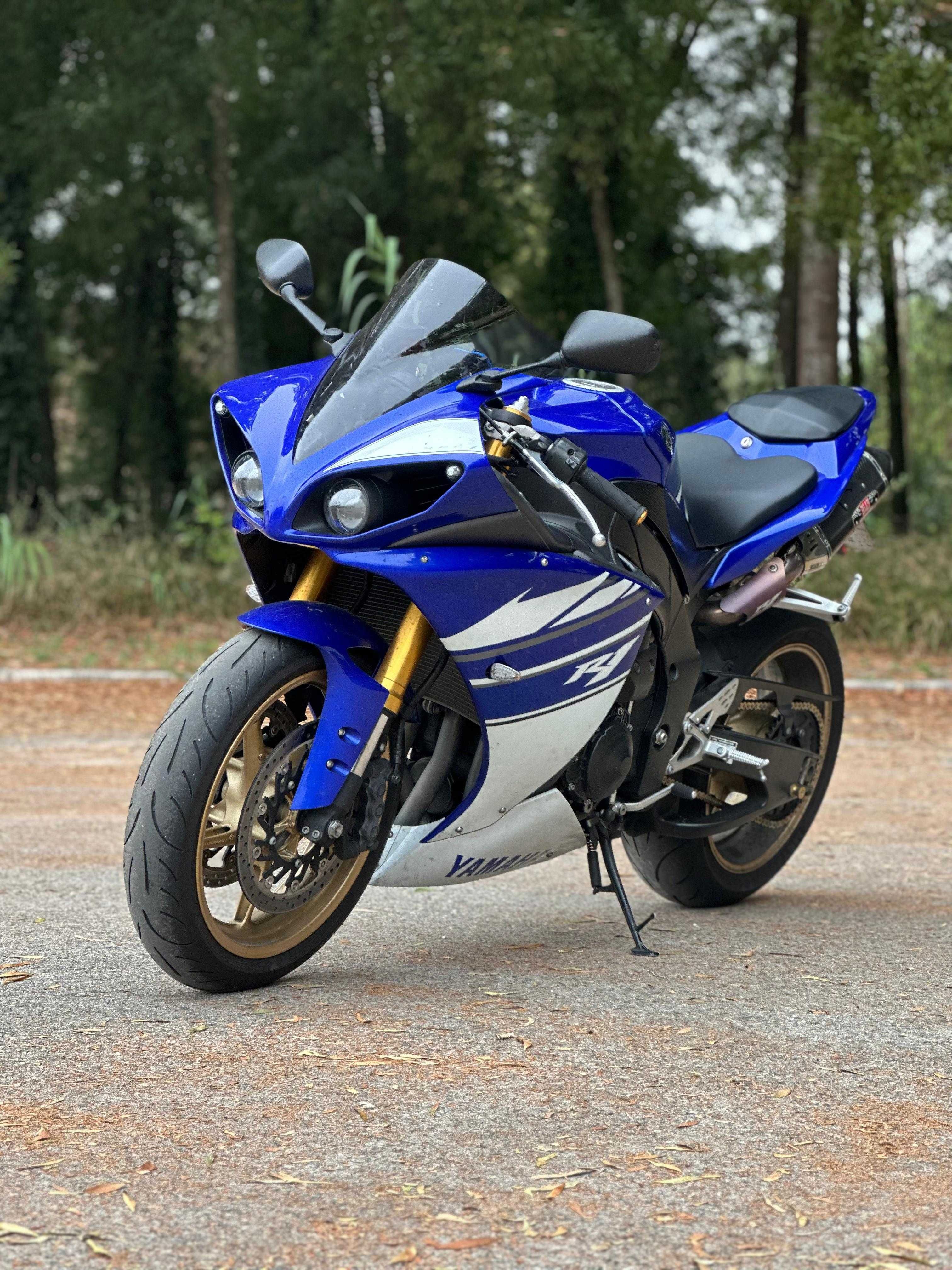 Yamaha YZF R1 2011 Crossplane