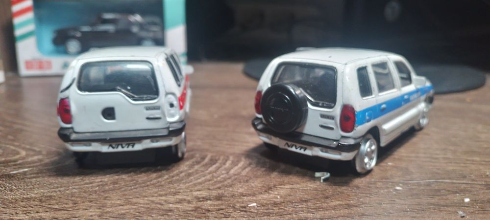 Прдам 2 моделі шевроле ніва