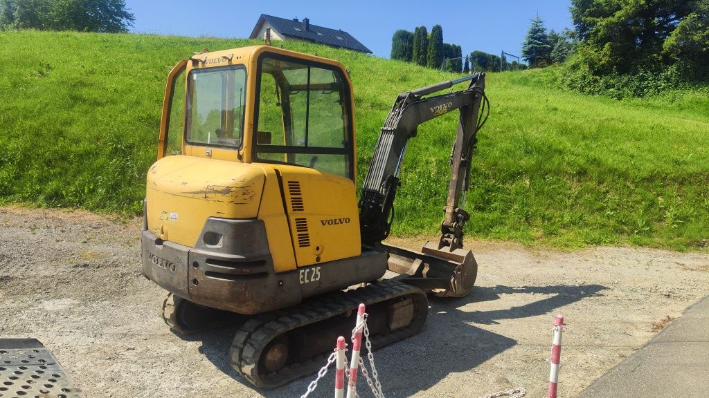 Minikoparka Volvo EC25 2.8T mini koparka uszkodzona