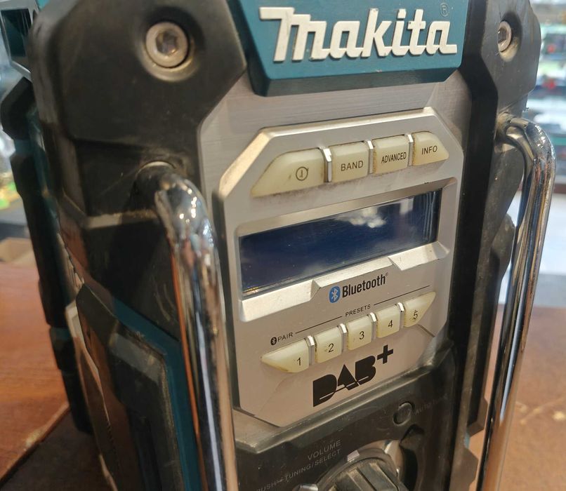 Radio budowlane MAKITA DMR112 FM DAB+/ Stan BDB/ zasilacz/ okazja!