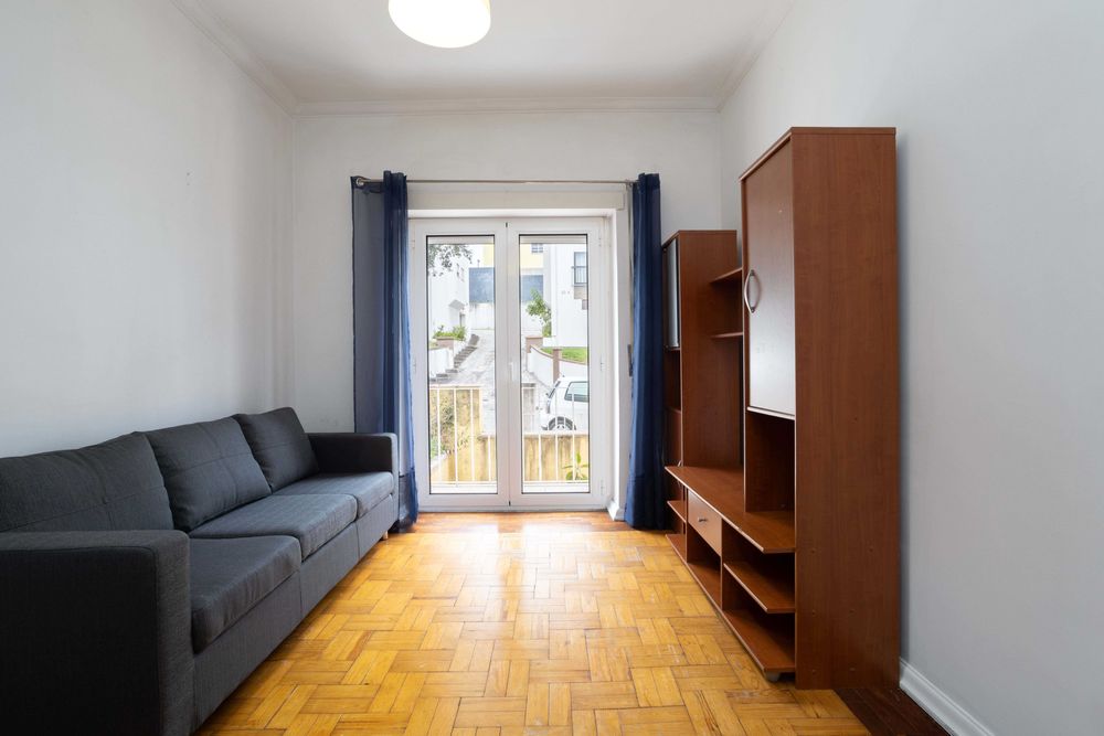 Arrenda-se apartamento T3 mobilado no Bairro Norton de Matos