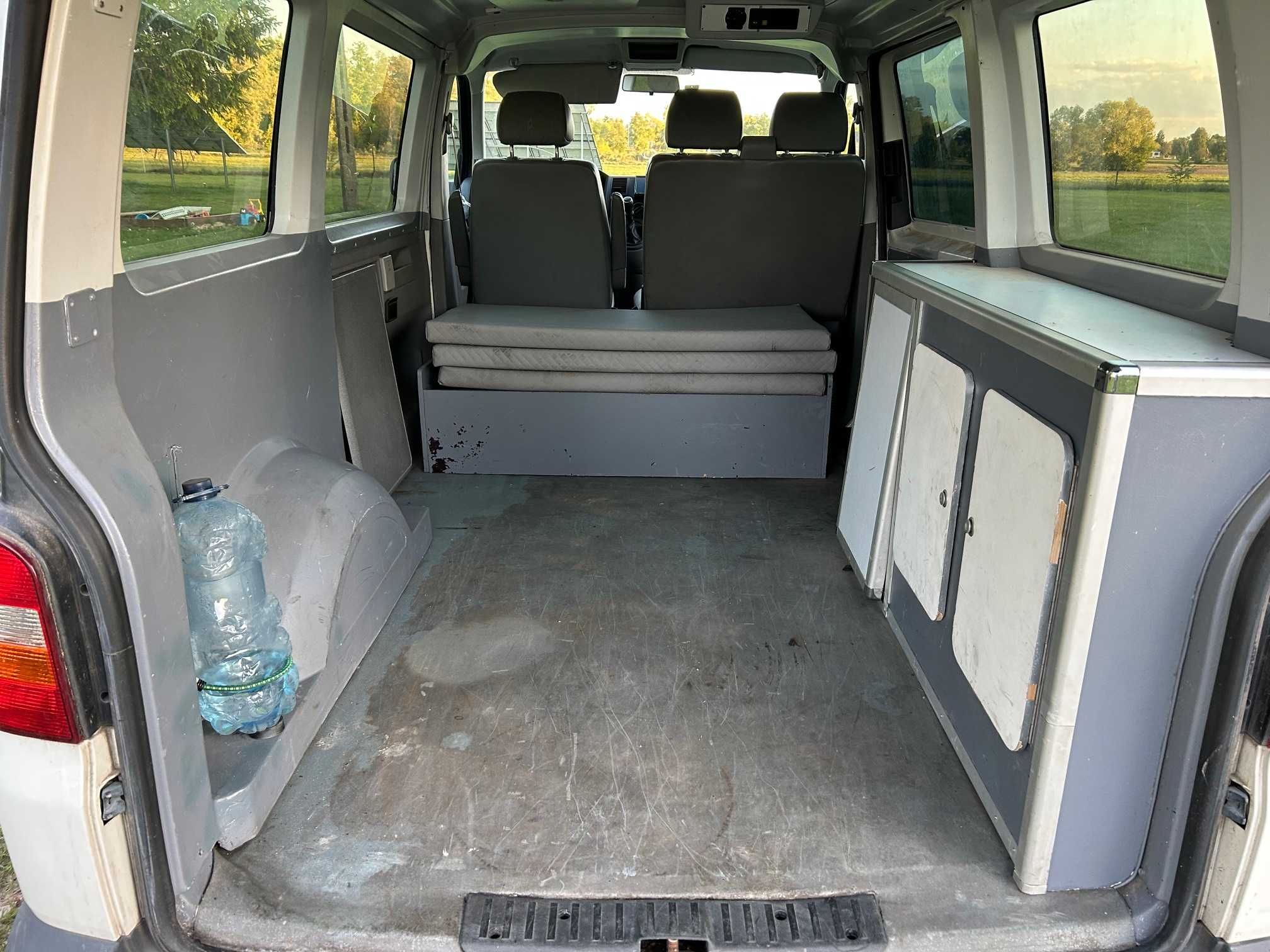 VW Transpoter T5 2.5 TDI 130 KM 4Motion przeszklony