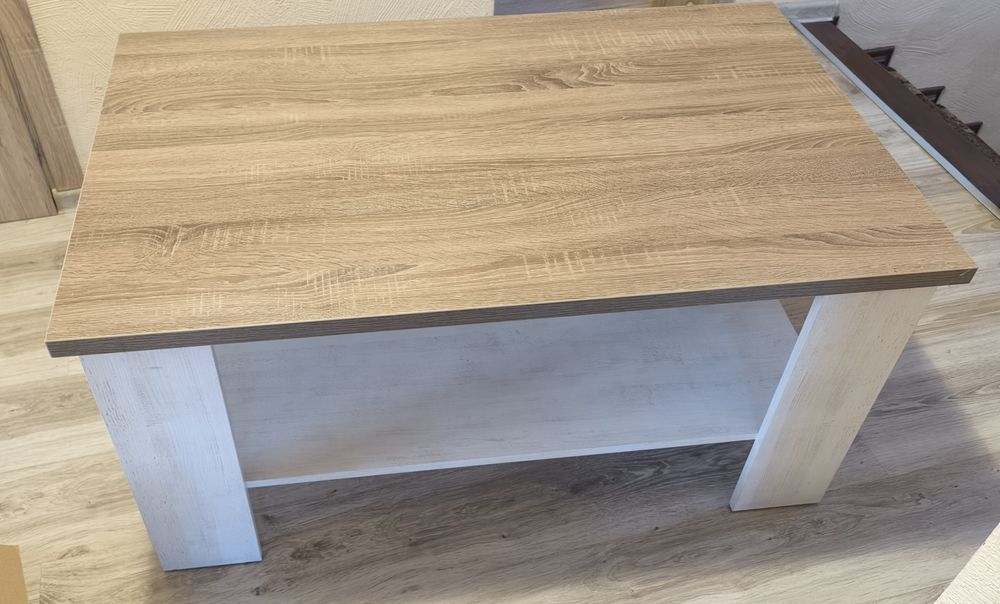 Piękny stolik kawowy