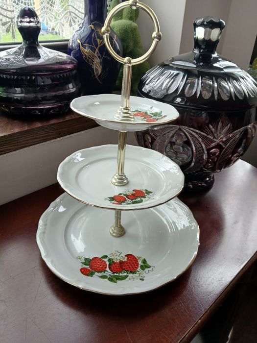 3-piętrowa patera na ciasto lub owoce PRL truskawki