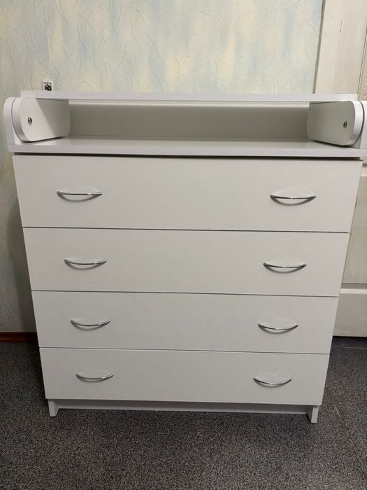 Продам дитячу кроватку, комод і матрас