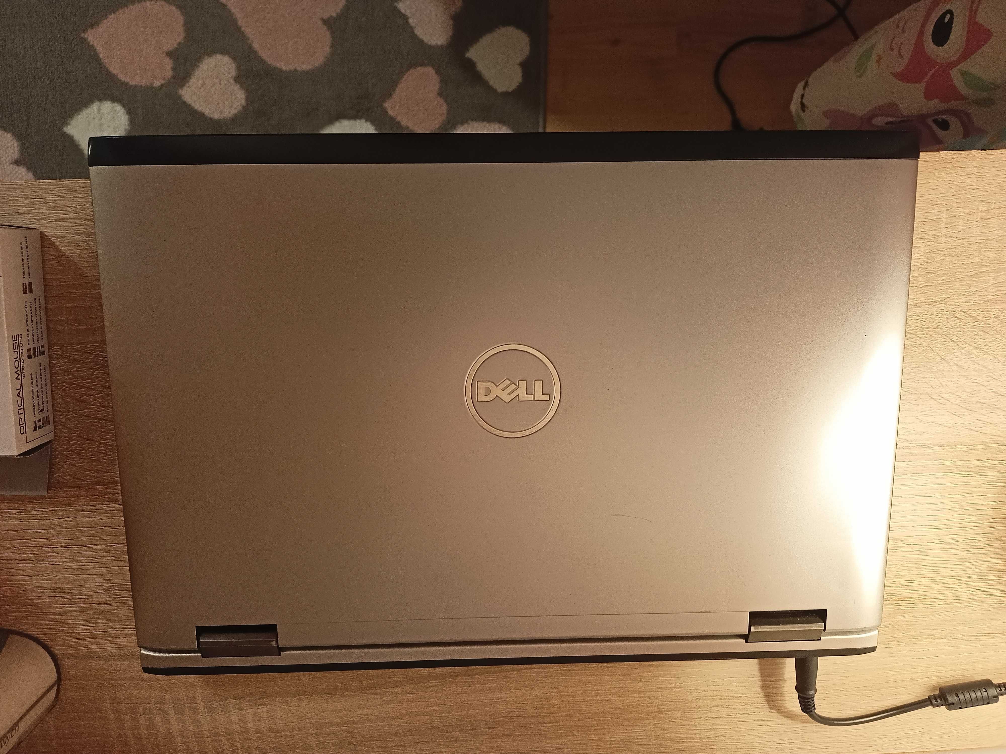 Dell Vostro 3550 z pakietem biurowym MS Office 2007 Small Business