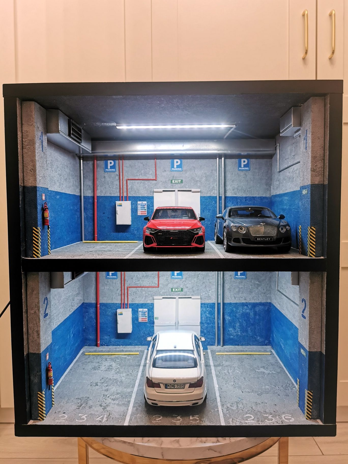 Diorama 1:18 Makieta Kyosho norev solido otto gt spirit autoart modele