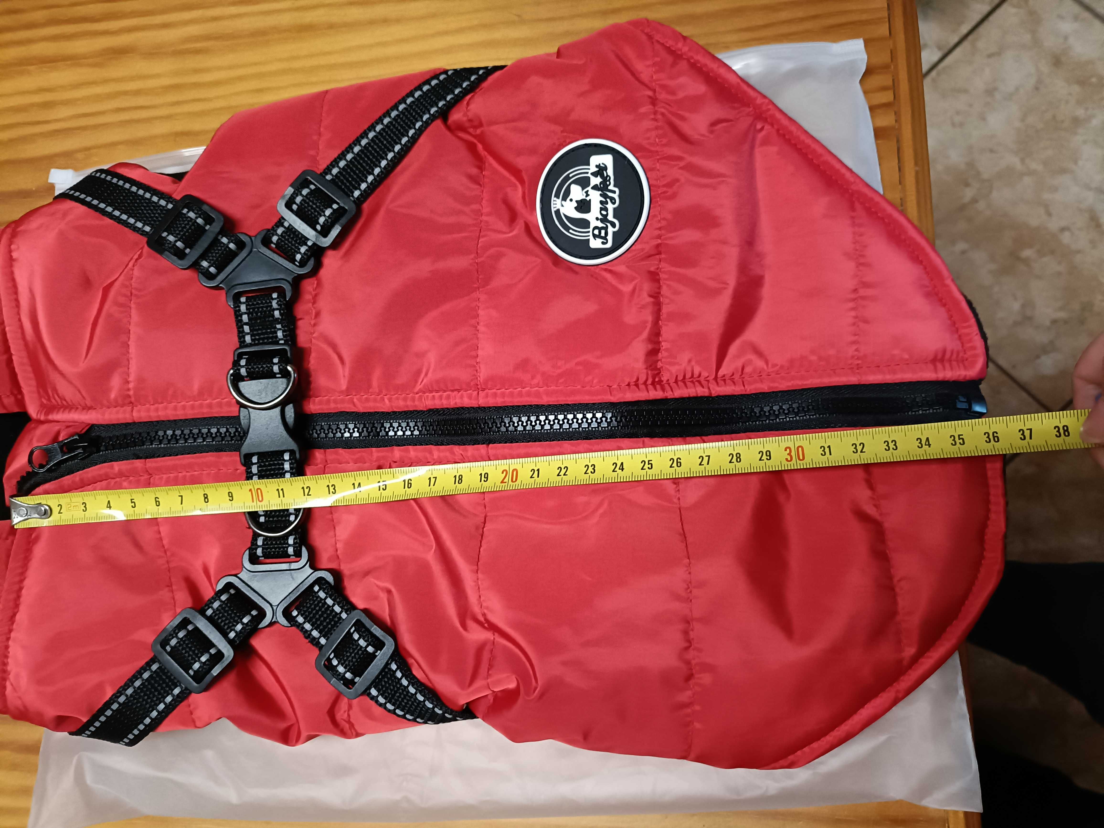 Roupa impermeável para cão