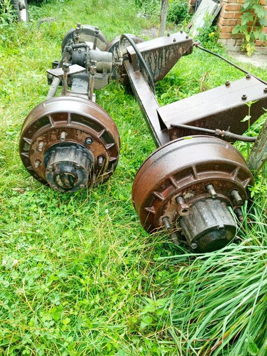 Продам осі на прицеп.