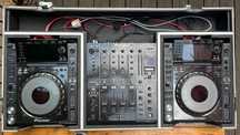 PIONEER DJ: 2x CDJ-2000 nexus + DJM-900 nexus + Case