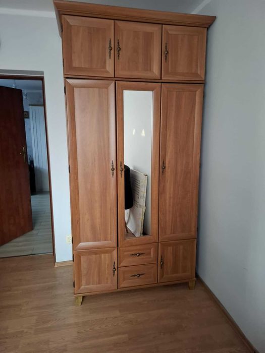 Sprzedam Szafę trzydrzwiową
