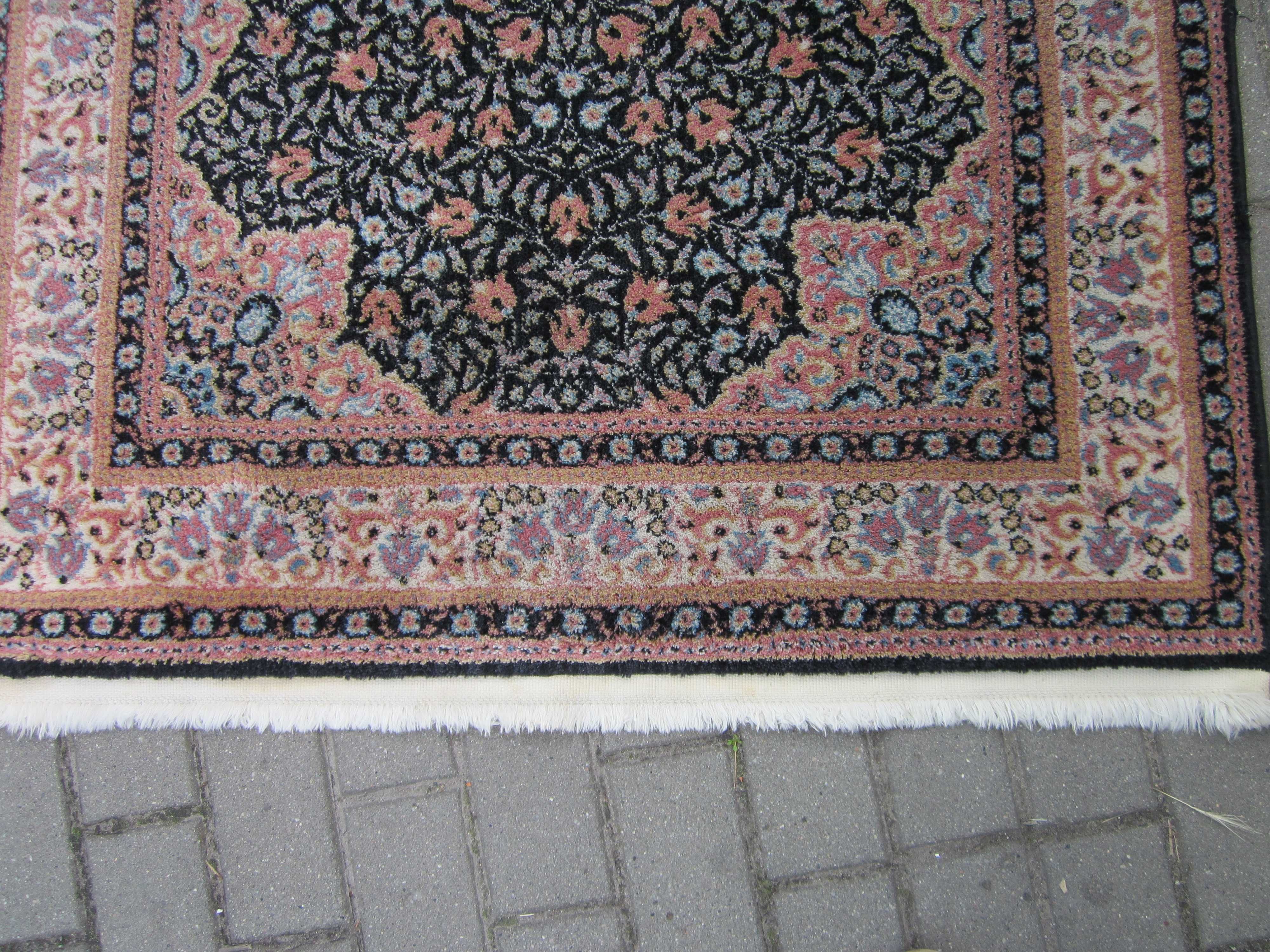 dywan wełniany maszynowy made in Turkey WyczYSZczOnY