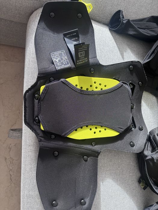 Vende-se Proteção Acerbis Specktrum JR Level 2 – Nova