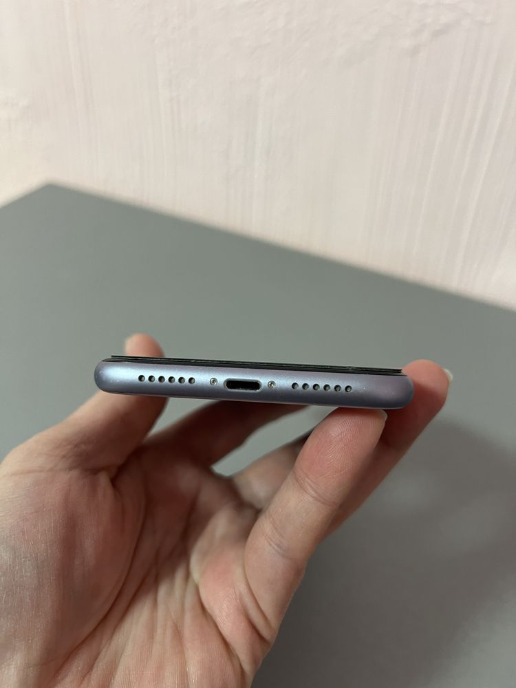 Iphone11 64 все працює