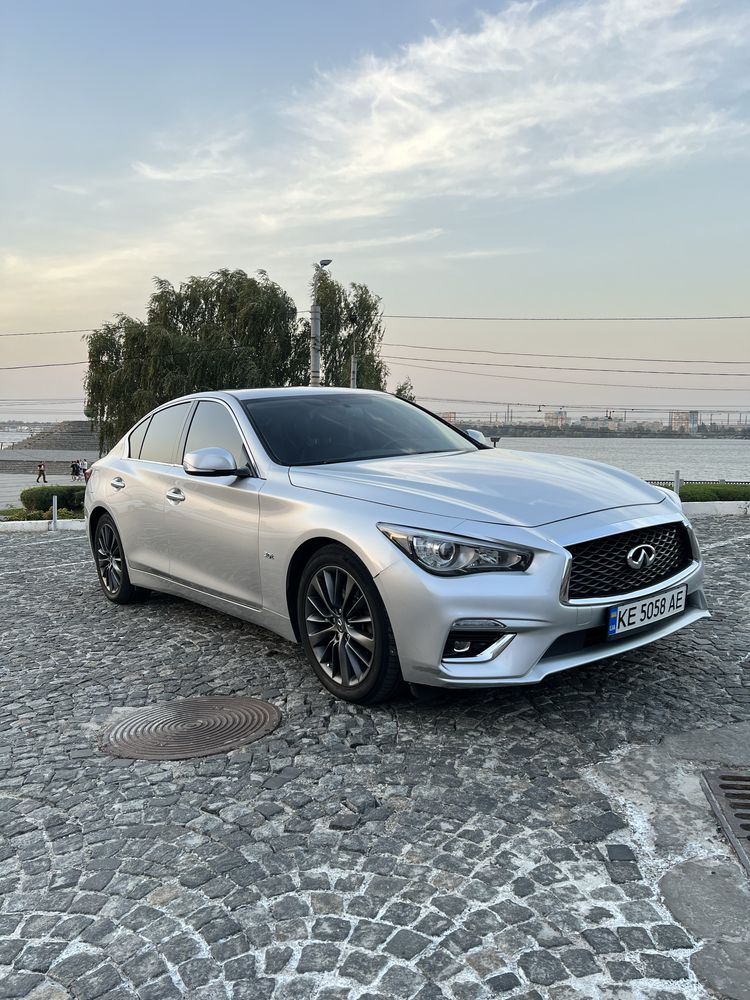 Продам свой автомобиль Infiniti q50