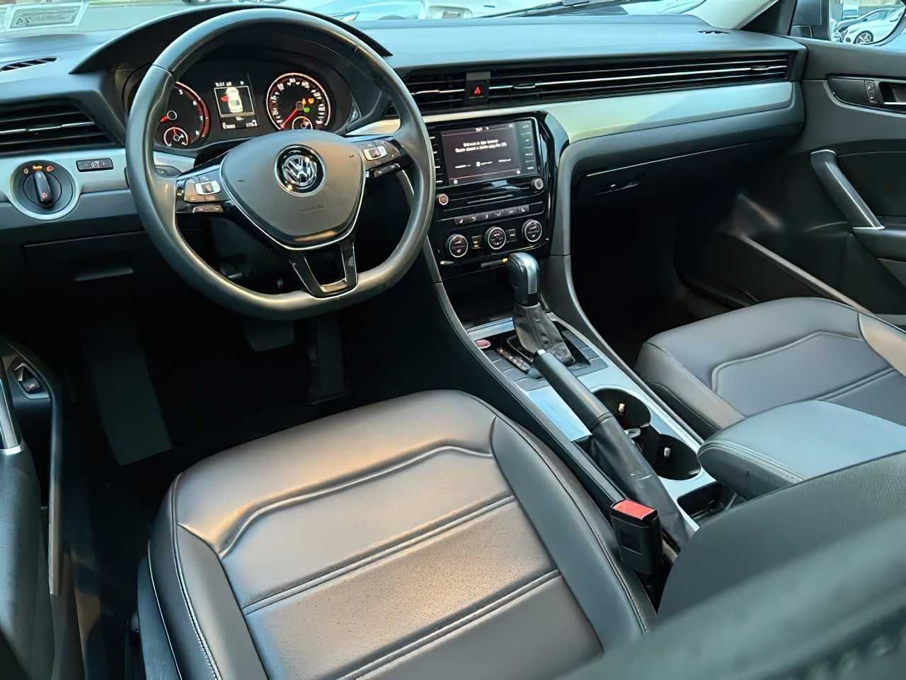 Volkswagen Passat 2.0  2021 SE