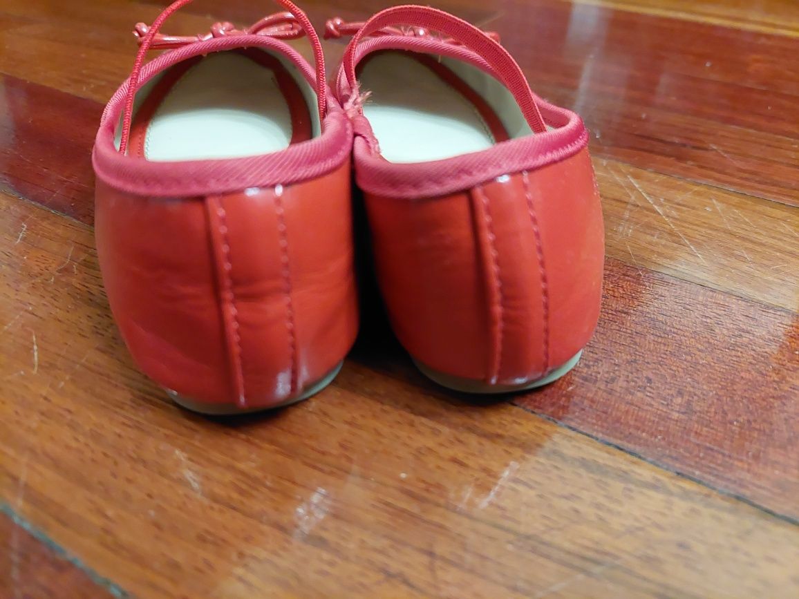 Sapatos Vermelhos Menina
