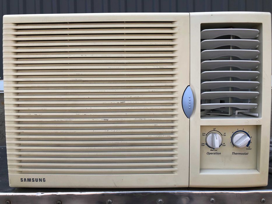 Кондиционер оконный Samsung AW07FOSEA б/у до 20 м2 не требует монтажа