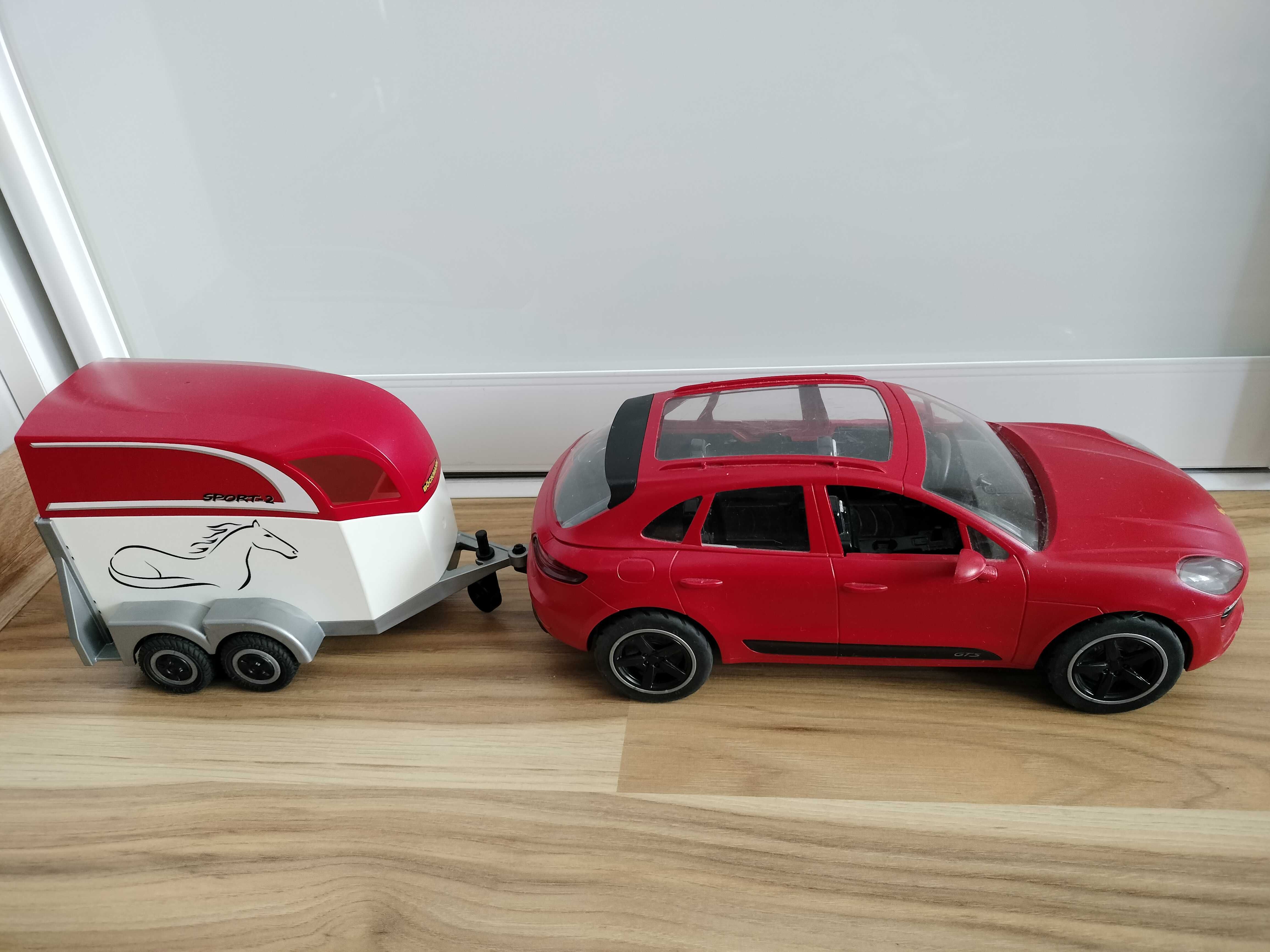 Playmobil Porsche Macan GTS z przyczepką do przewozu koni