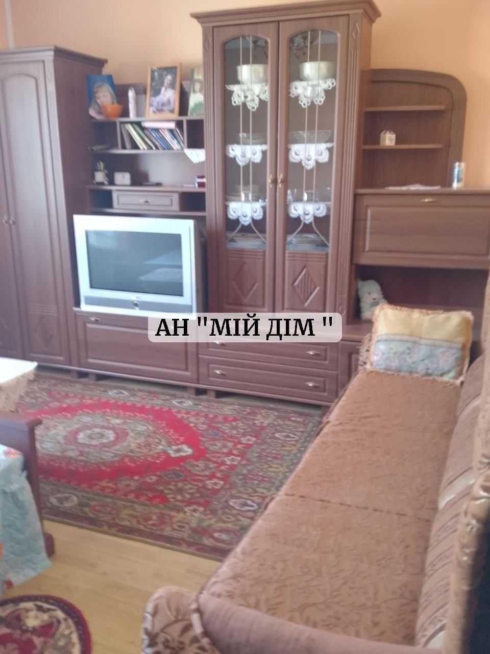 Продається гарний, затишний будинок