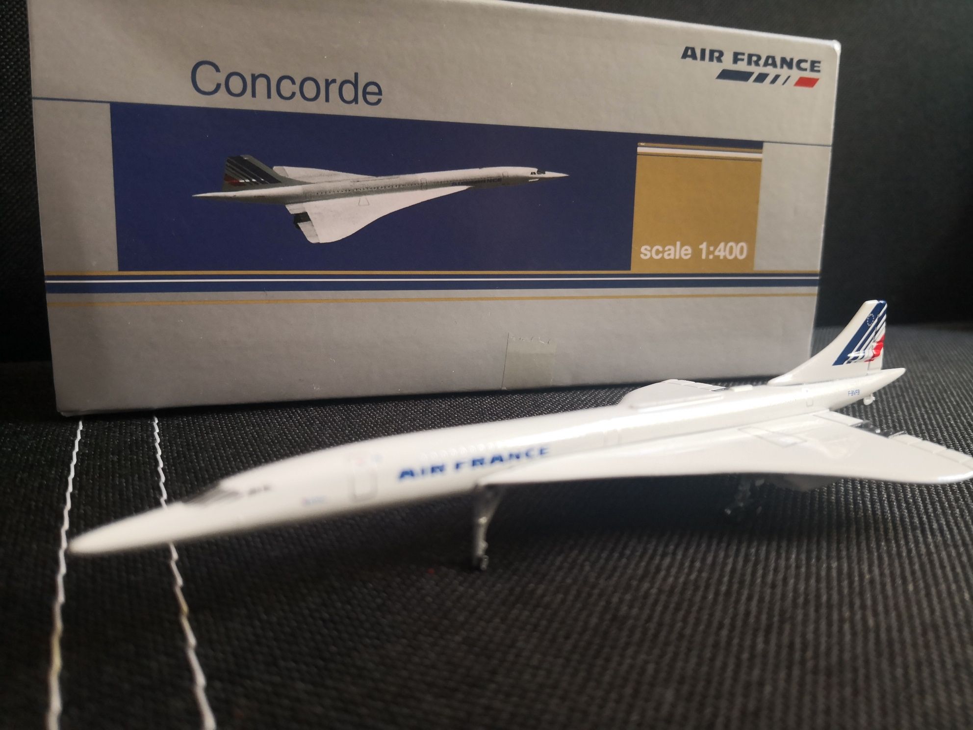 Samolot model samolotu metalowy ok 15 cm jak Concorde