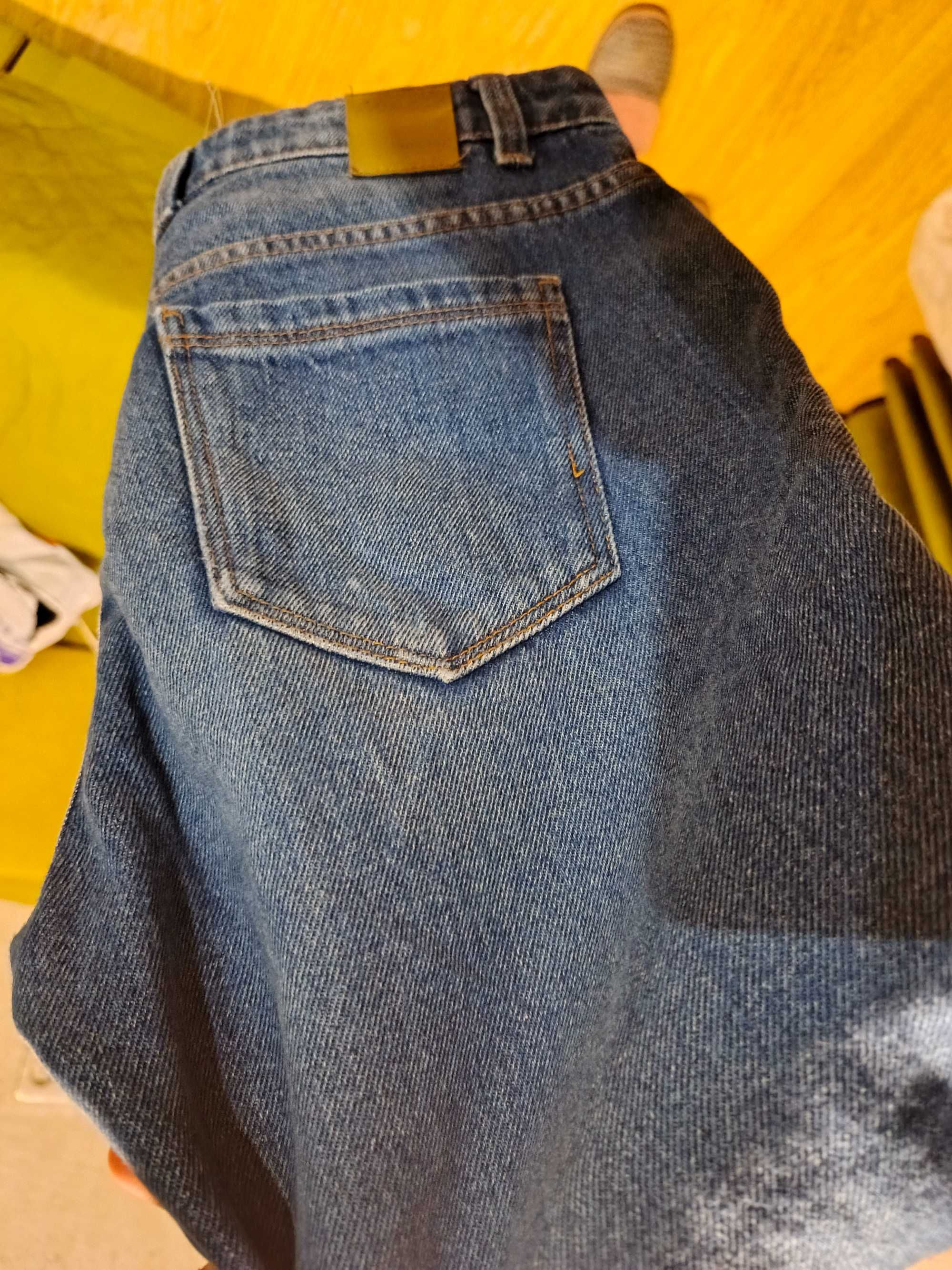 Джинси Stradivarius