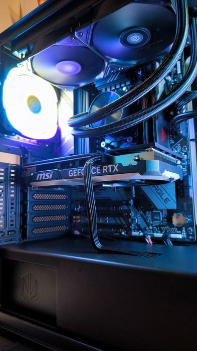 Gigabyte B650 RYZEN 5 7600 2x16GB RAM 6000 RTX5070 12GB 1TB SSD GWARA!