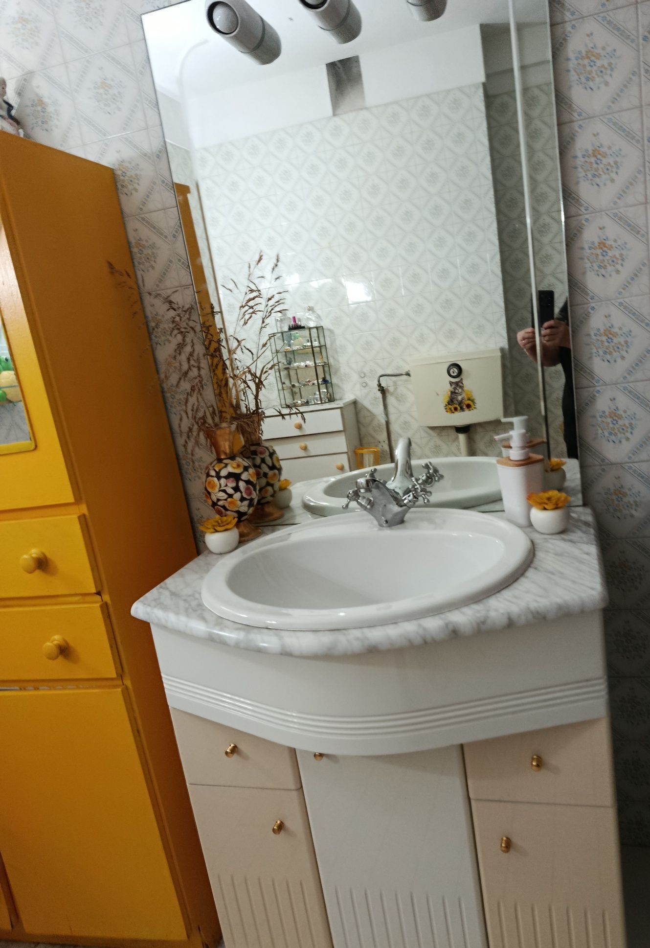 Vendo movel lavatório  para casa. banho  com espelho