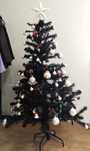 Arvore de Natal 1,50Mts Pinheiro Abeto Preto Brilhante + 74 Enfeites