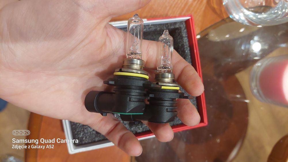 Żarówki LED HIR 2 do samochodu (cena za 2 opakowania)