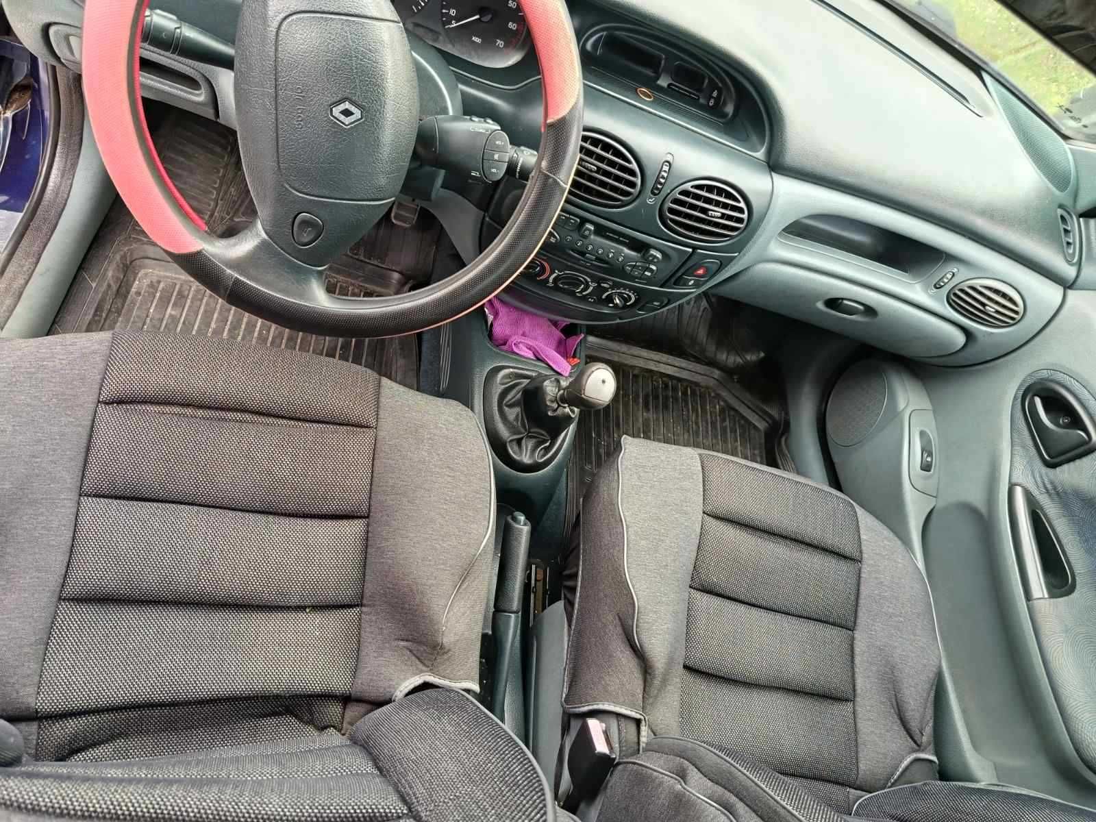 Продаю автомобіль Renault 1998 року