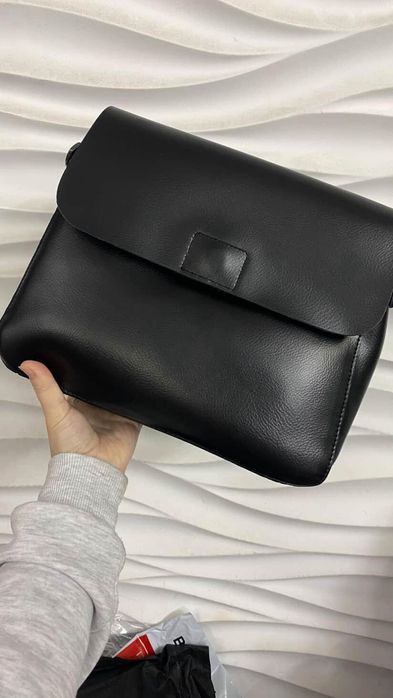 Нова карлос марконі дуже вмісткуща