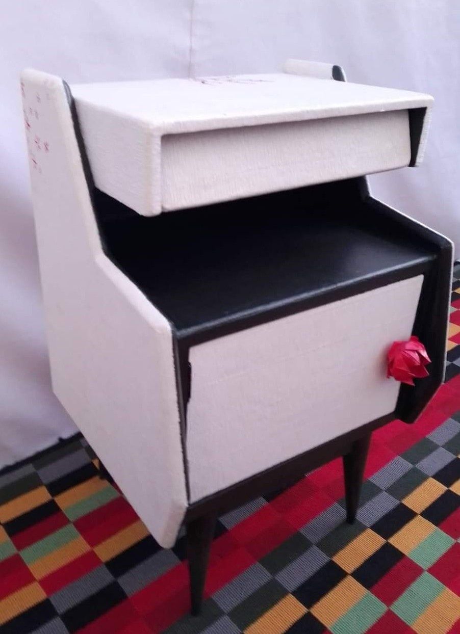 Móvel Apoio / Mesa Cabeceira