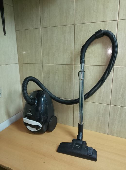 Odkurzacz Amica Ora 900 VM 1032 NIESPRAWNY
