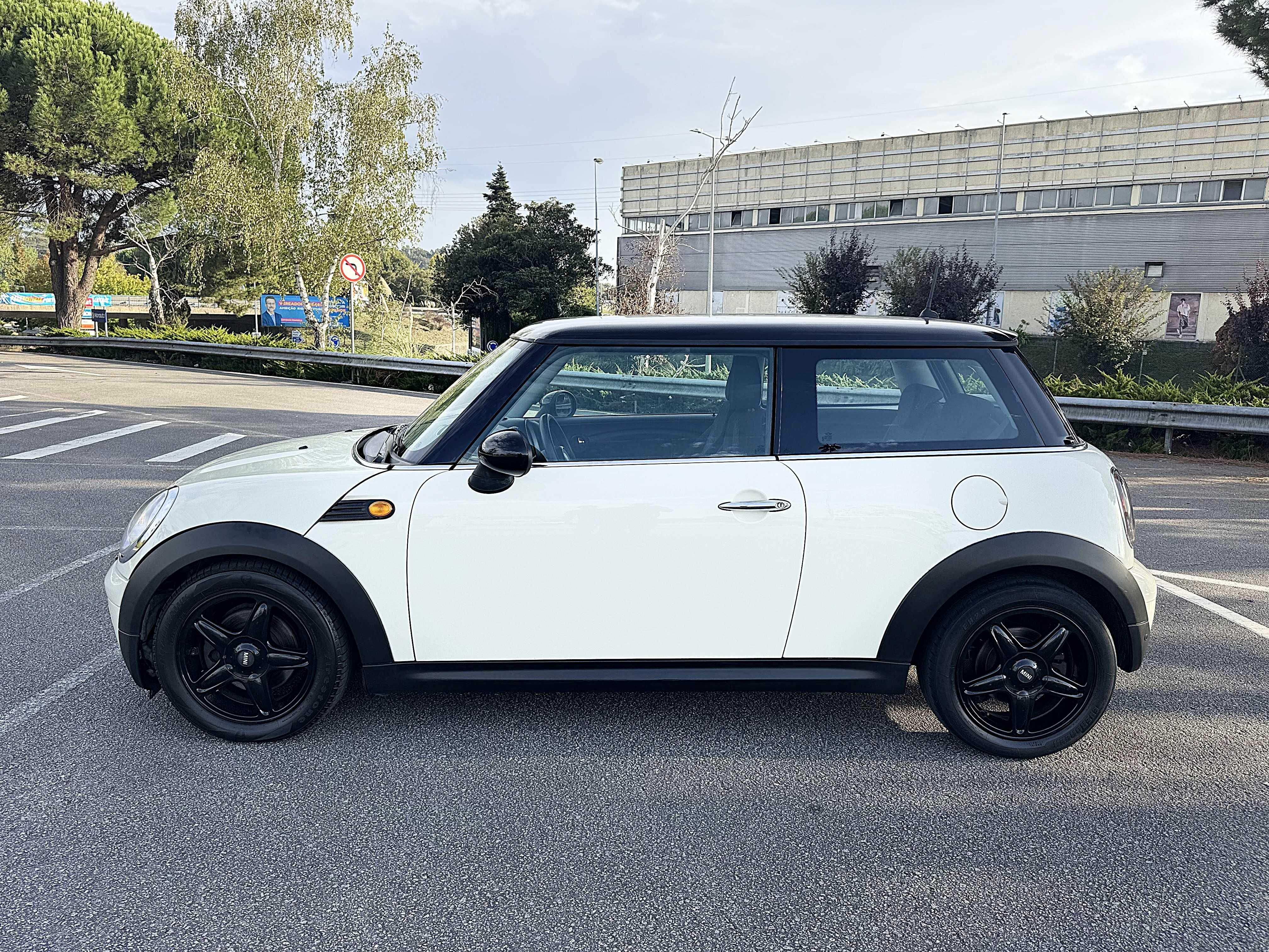 Mini Cooper 1.6 D 110cv