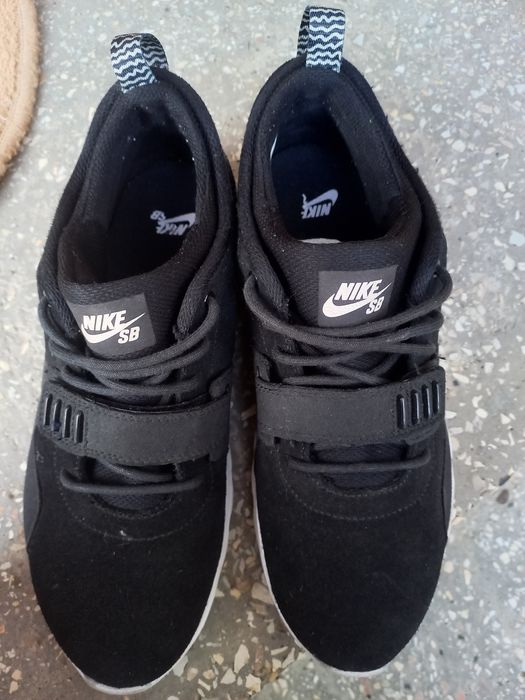 Кросівки Nike 43 розміру