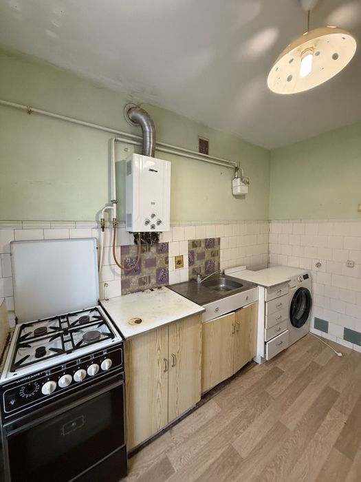 Продам 3 кім. Чешку на Безручка