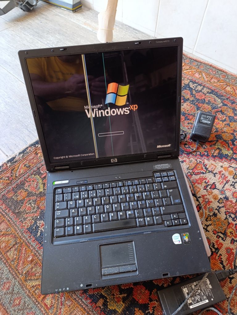 Quatro computadores avariados