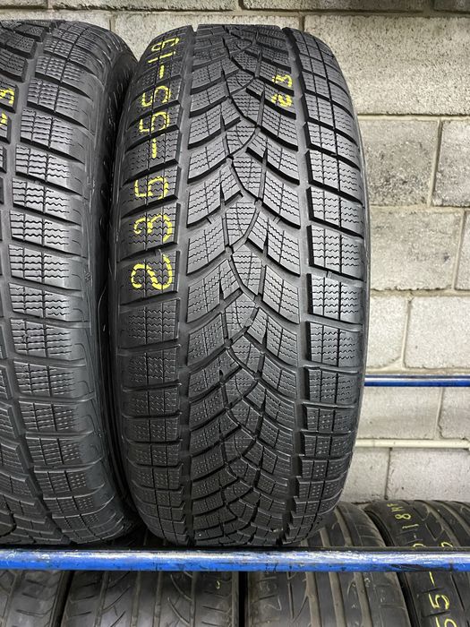 Зимові шини 235/55 R19 (105V) GOOD YEAR
