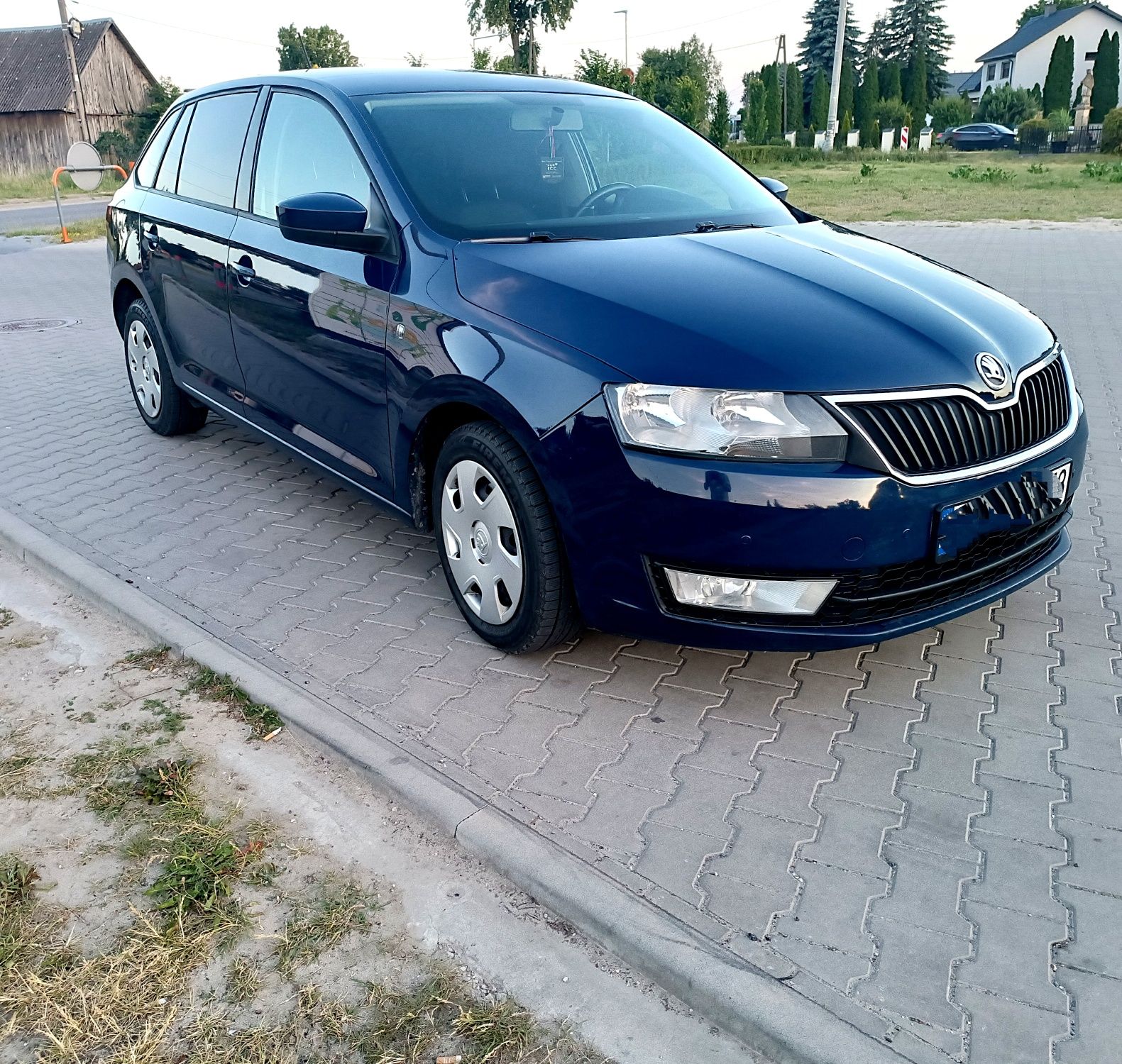 Zamienię lub sprzedam Skoda Rapid 1.6tdi Hatchback 2014r