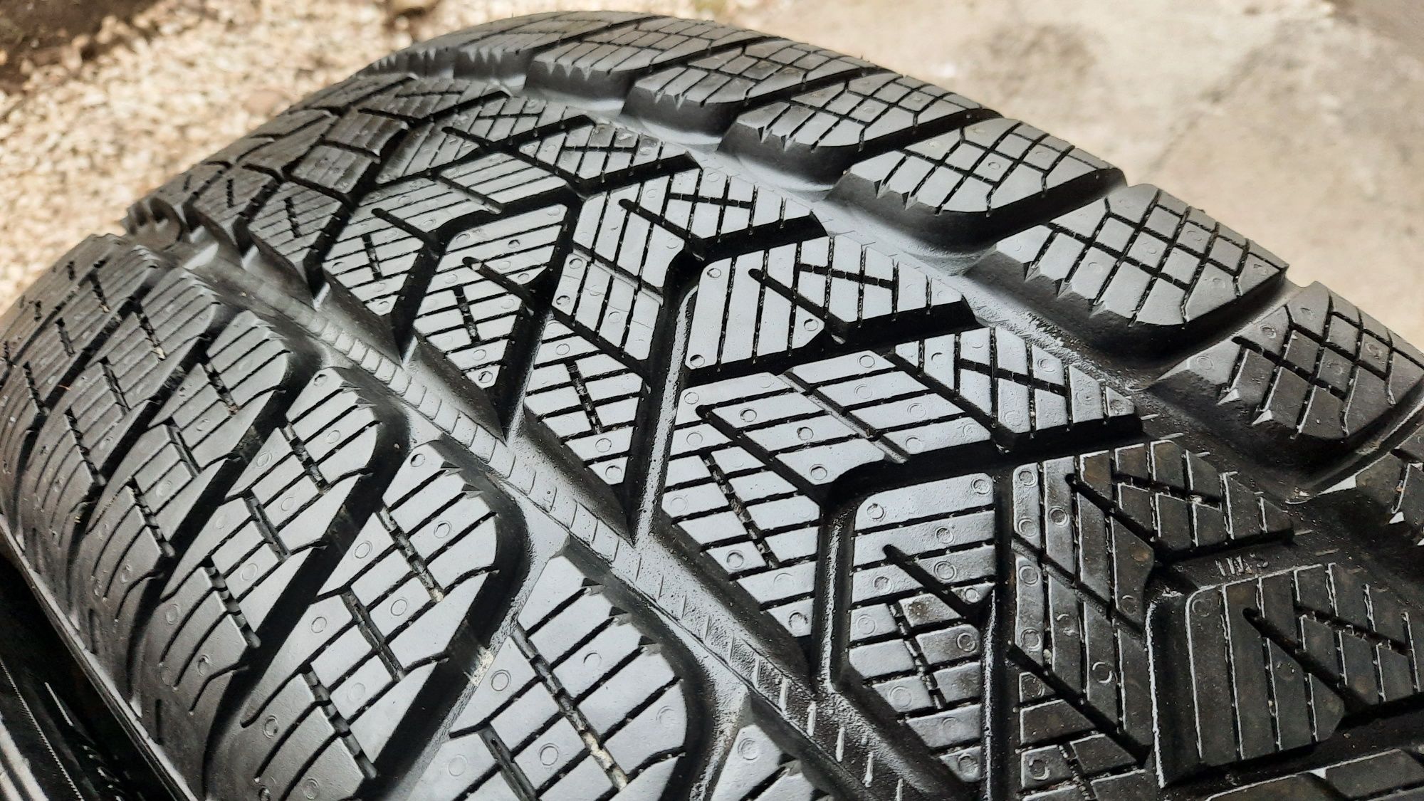Pirelli 215/65 R17 Scorpion NOWE 2022