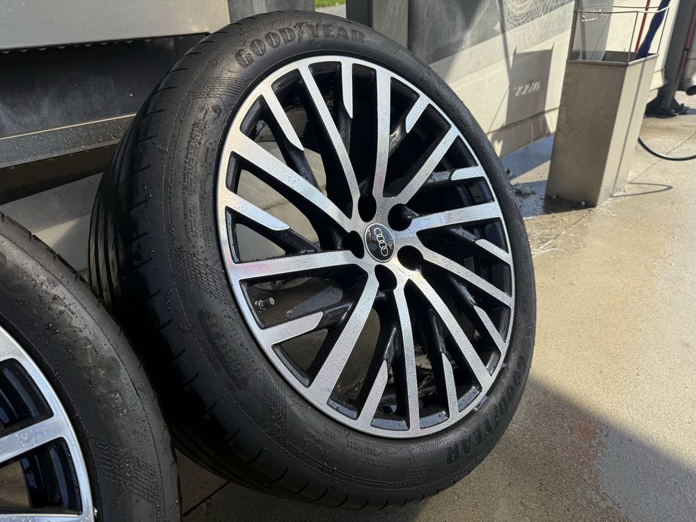Koła Felgi z oponami AUDI S8 A8 D5 4NO D4 SQ5 Q5 A7 A6 S6 C8 20"