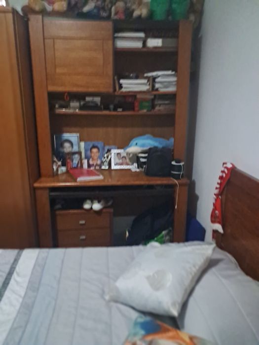 Secretária de quarto