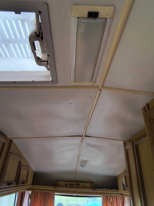 Sprzedam przyczepę kempingową