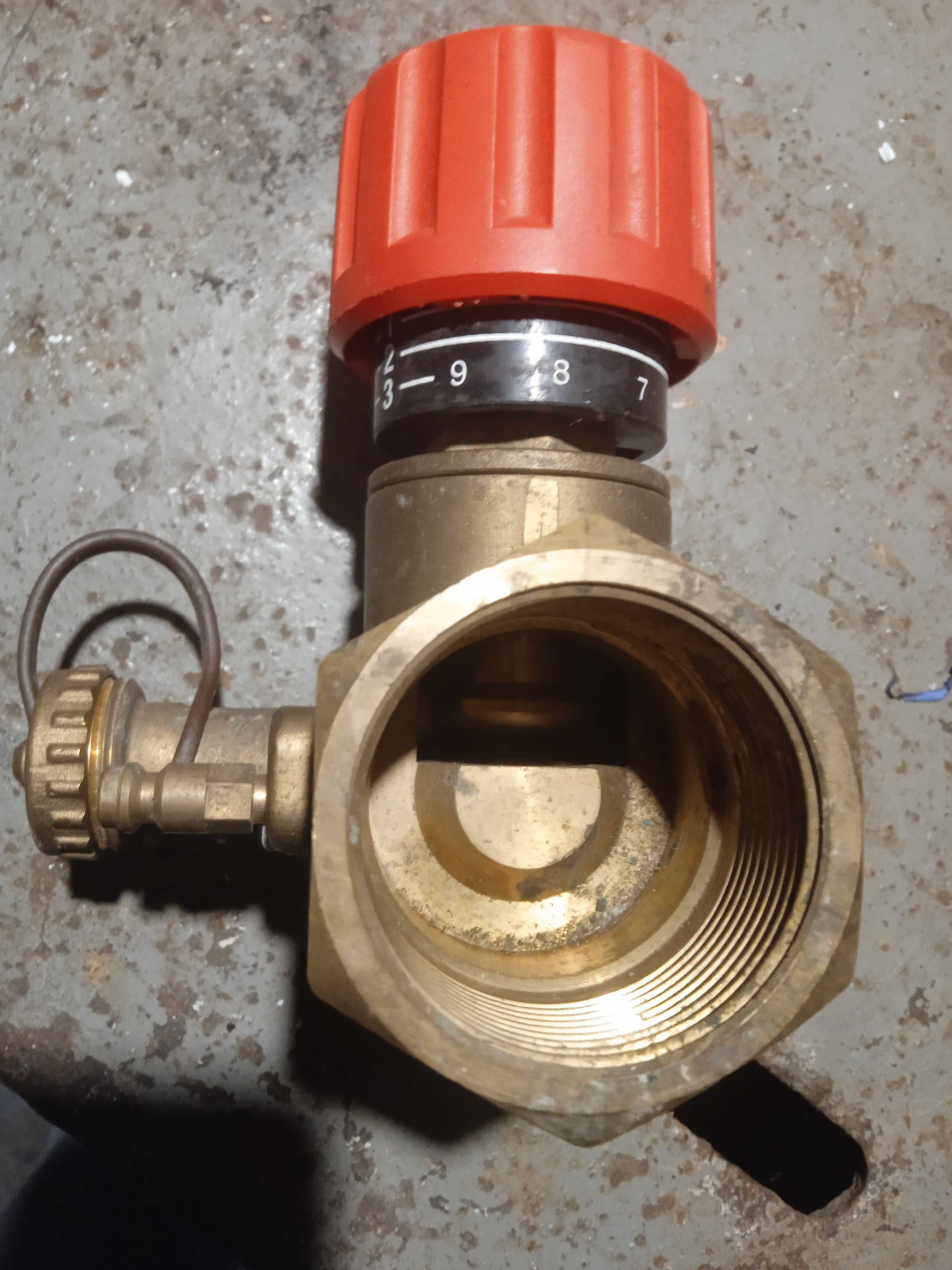Трёхходовой кран отопления DANFOSS. DN40, PN16.