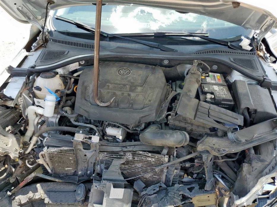 Продам 2020 VOLKSWAGEN PASSAT SE авто розмитнене 127т км пробігу